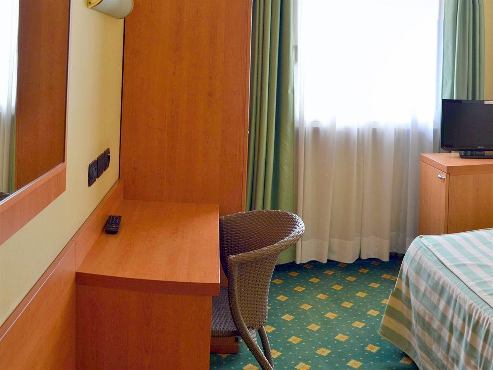 Hotel Embassy Pero Eksteriør billede